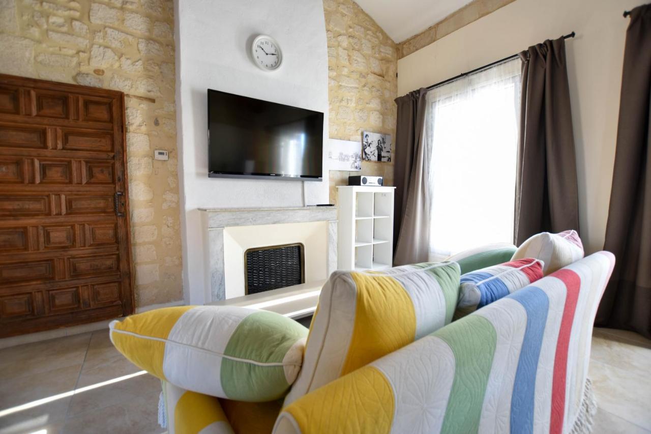 Gipsy - Clim Apartment Арл Екстериор снимка